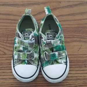 Converse, barely worn, boys sneakers, size 9